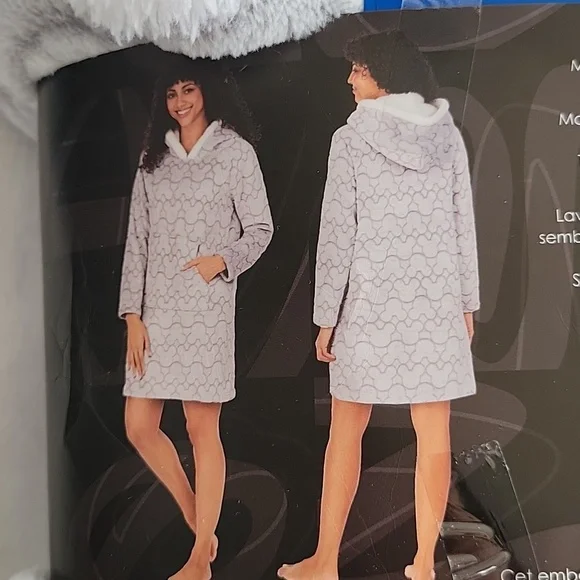 NEW!! Mickey Lounger with Cozy Hood - Picture 3 of 4